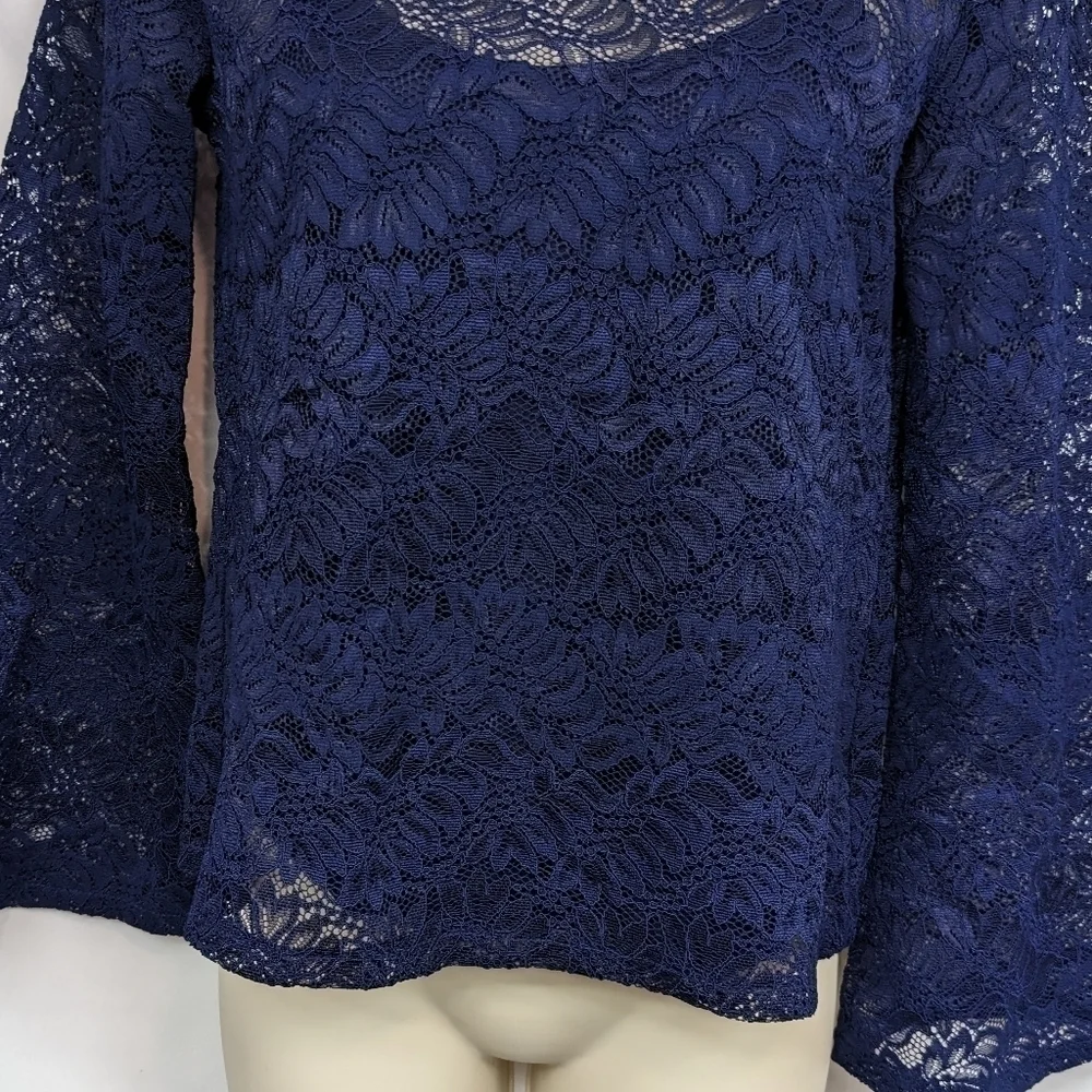 Banana Republic NWT Lace Bell Sleeve Top Sz XS Petite